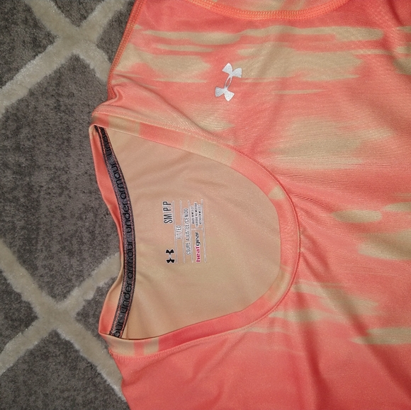 Under Armour Fitted dry fit Small - Picture 2 of 2